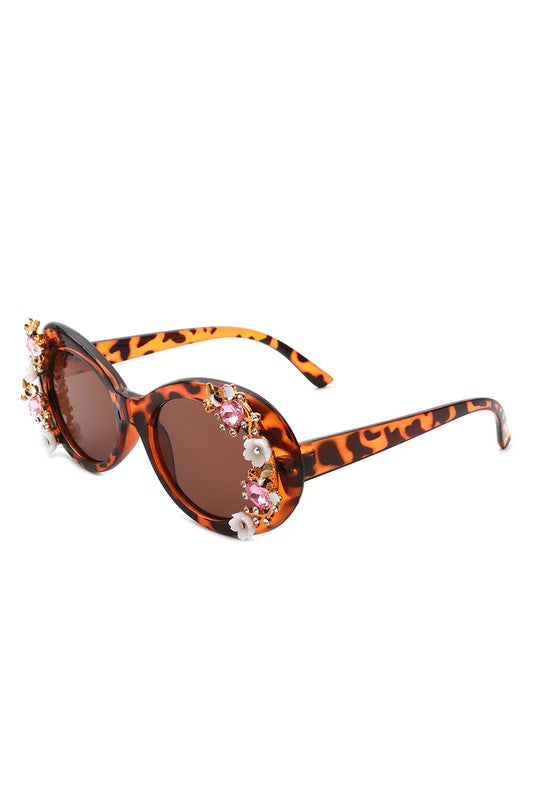 Women Oval Round Floral Design Fashion Sunglasses - Online Only