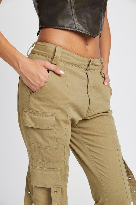 Flared cargo pants - Women
