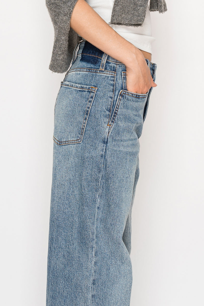 Artemis Vintage |BLUE Slim Ultra High Rise 90's Straight Jeans