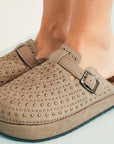 Charli Closed toe Platform Slippers