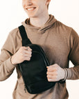 L'uomo Unisex Crossbody Bag