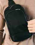 L'uomo Unisex Crossbody Bag
