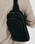 L'uomo Unisex Crossbody Bag