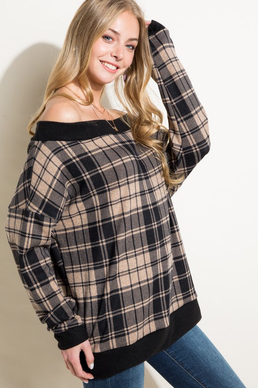 e Luna PLUS Plaid Off Shoulder Top