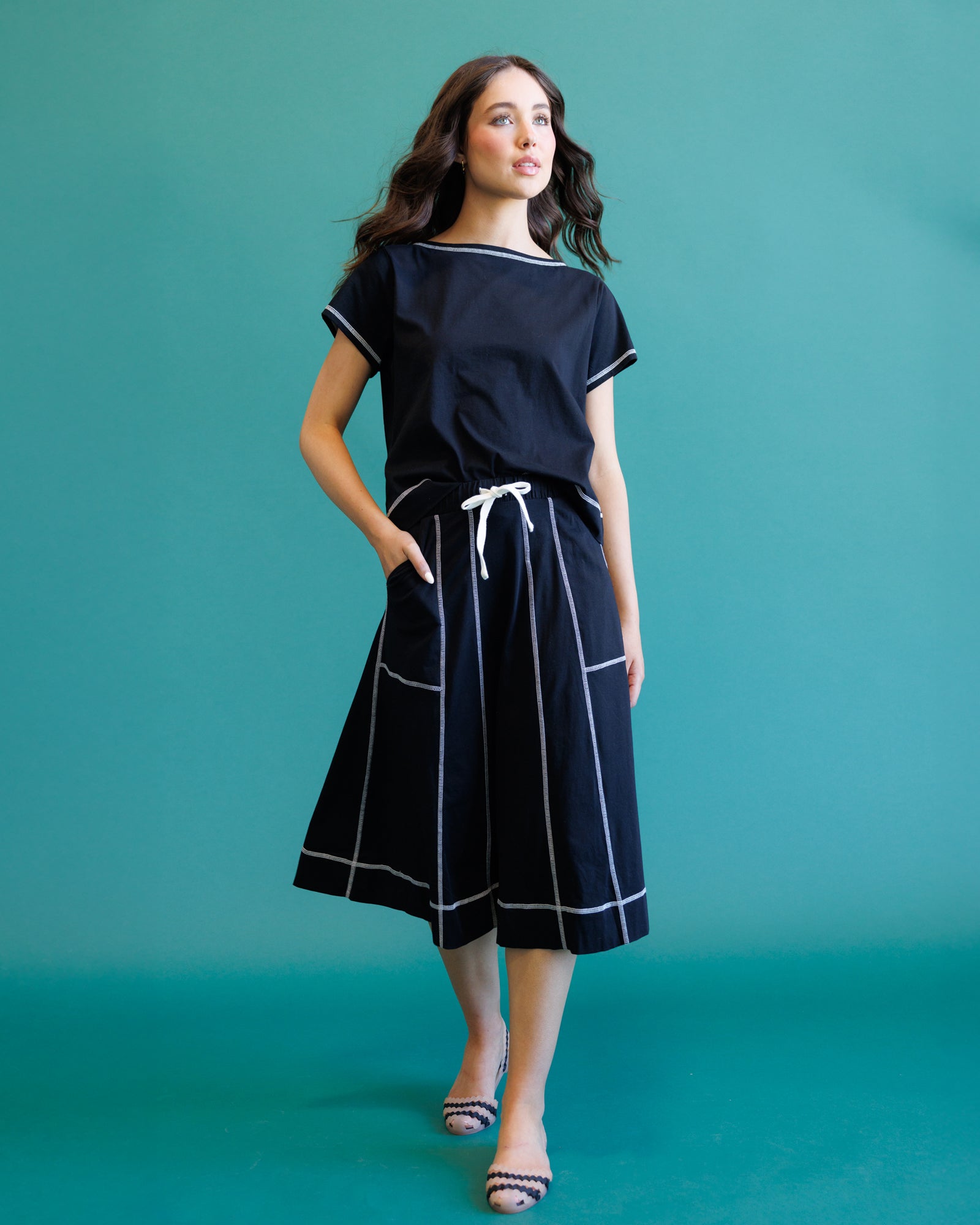 Major Score Black Contrast-Stitch Midi Skirt