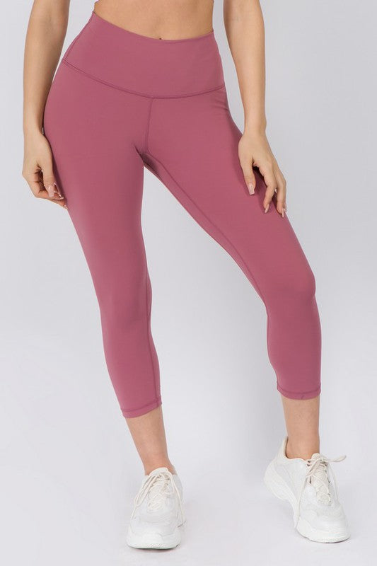 Yelete Buttery Soft Capri Activewear Leggings