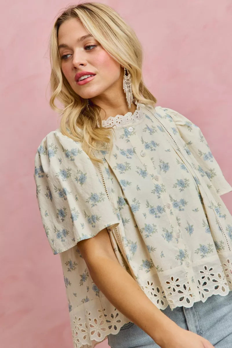 SO ME Floral Print Lace Trim Flutter Sleeves Blouse