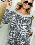 e Luna Terry Solid Cheetah Mix V-Neck Top PLUS