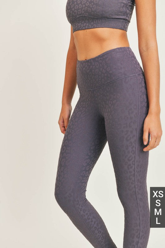 Mono B Petite Leopard Jacquard Leggings