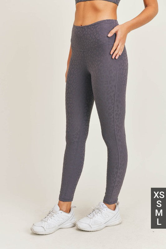 Mono B Petite Leopard Jacquard Leggings
