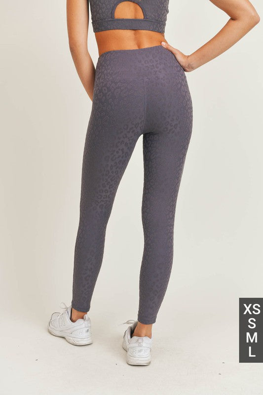 Mono B Petite Leopard Jacquard Leggings
