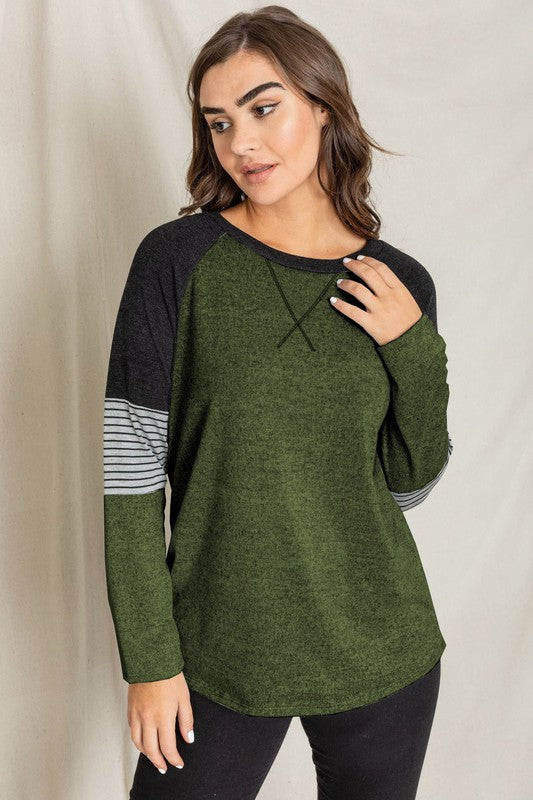 PLUS V-Stich Color Block Tunic