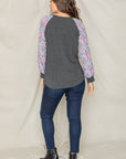 PLUS V-Stich Floral Raglan Sleeve