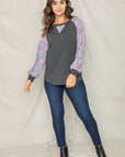 PLUS V-Stich Floral Raglan Sleeve