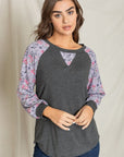 PLUS V-Stich Floral Raglan Sleeve