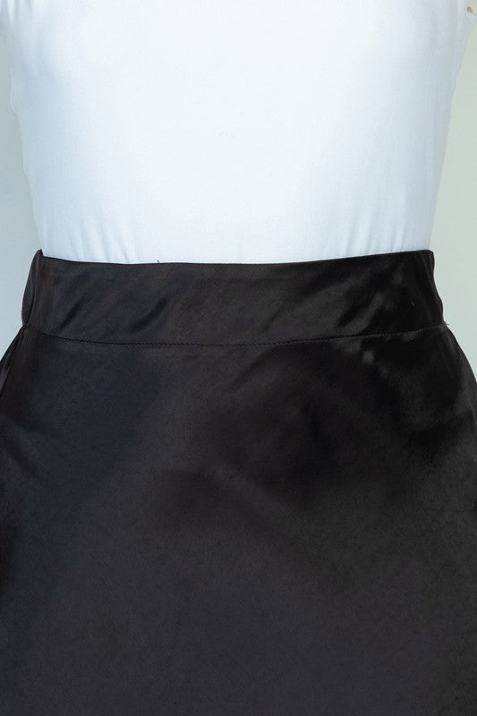 White Birch High Waisted Solid Woven Skirt - Online Only