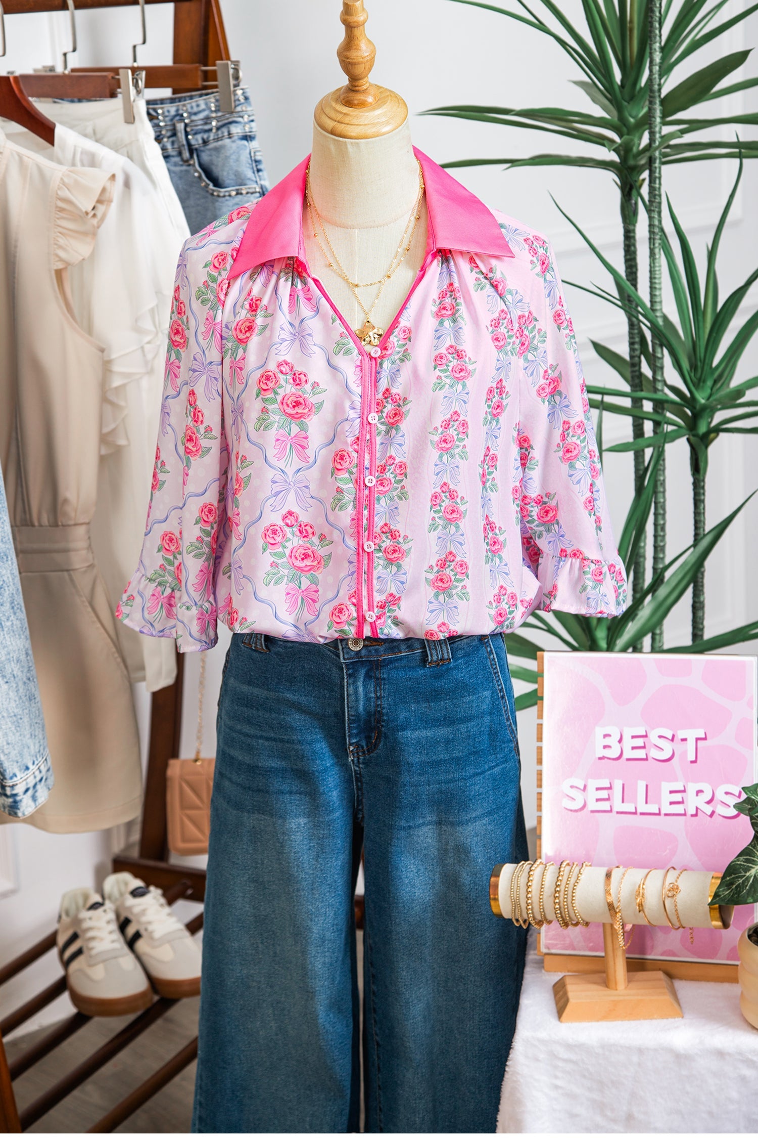 Floral Collared V-Neck Ruffle 3/4 Sleeve Shirt