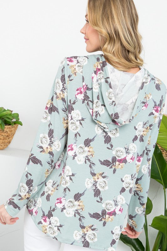 e Luna Plus Allover Floral Sweatshirt