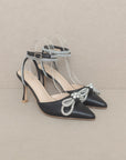 Oasis Society Chelsea - Bow Front Kitten Heel