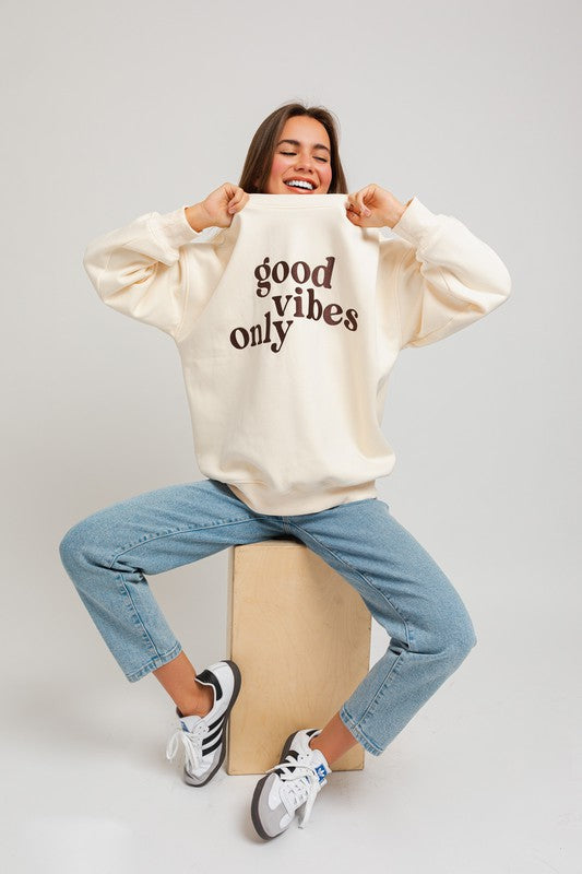 Le Lis Letter Embroidery Oversized Sweatshirt