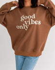 Le Lis Letter Embroidery Oversized Sweatshirt