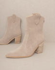 OASIS SOCIETY Tara - Two Paneled Western Boots