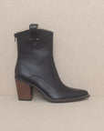 OASIS SOCIETY Tara - Two Paneled Western Boots