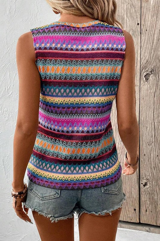 Women&#39;s Wavy Pattern Round Neck Sleeveless Top