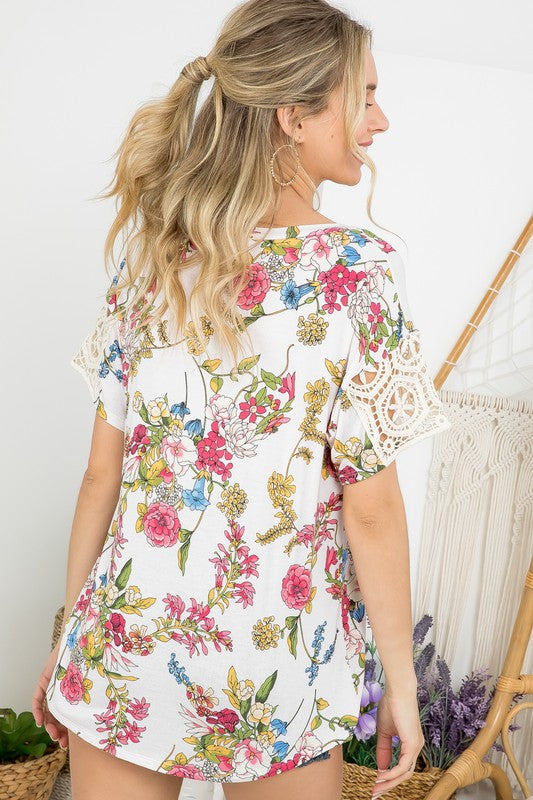 e Luna PLUS Floral Boxy Top