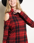 e Luna PLUS Plaid Turtle Neck Top