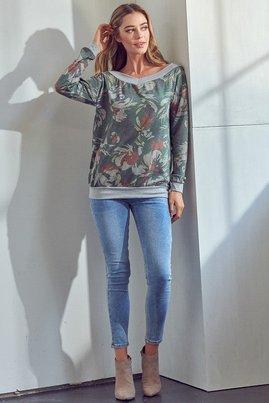 Plus Wide V-Neck Sweatshirt in Floral - Online Only