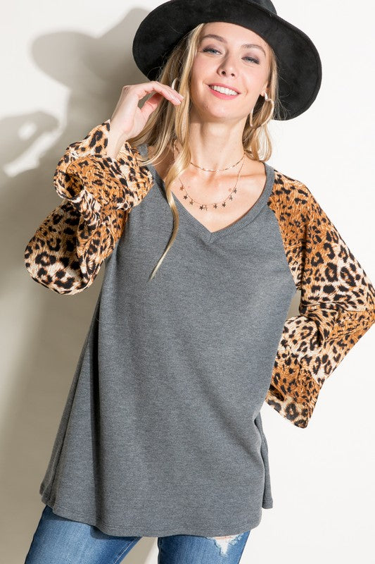 e Luna PLUS Solid Cheetah Mixed Blouse