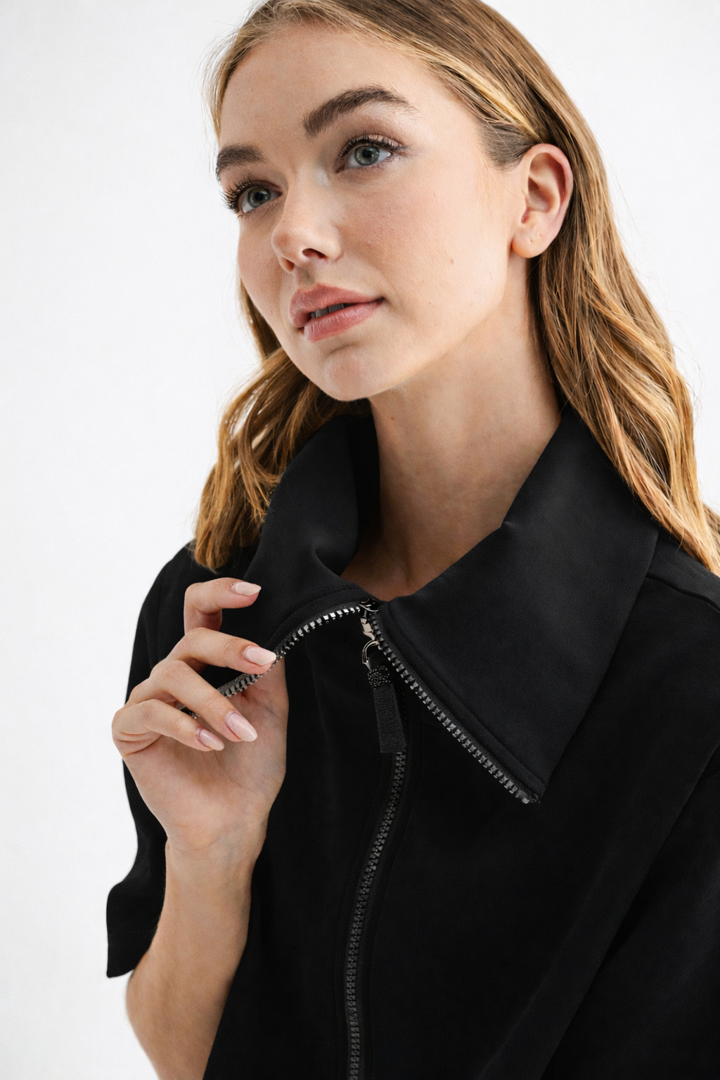 JOH Apparel Juriko Wide Collar Zip Front Knit Top