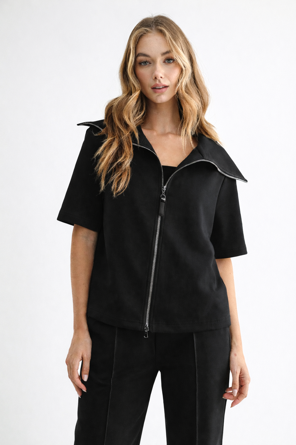 JOH Apparel Juriko Wide Collar Zip Front Knit Top