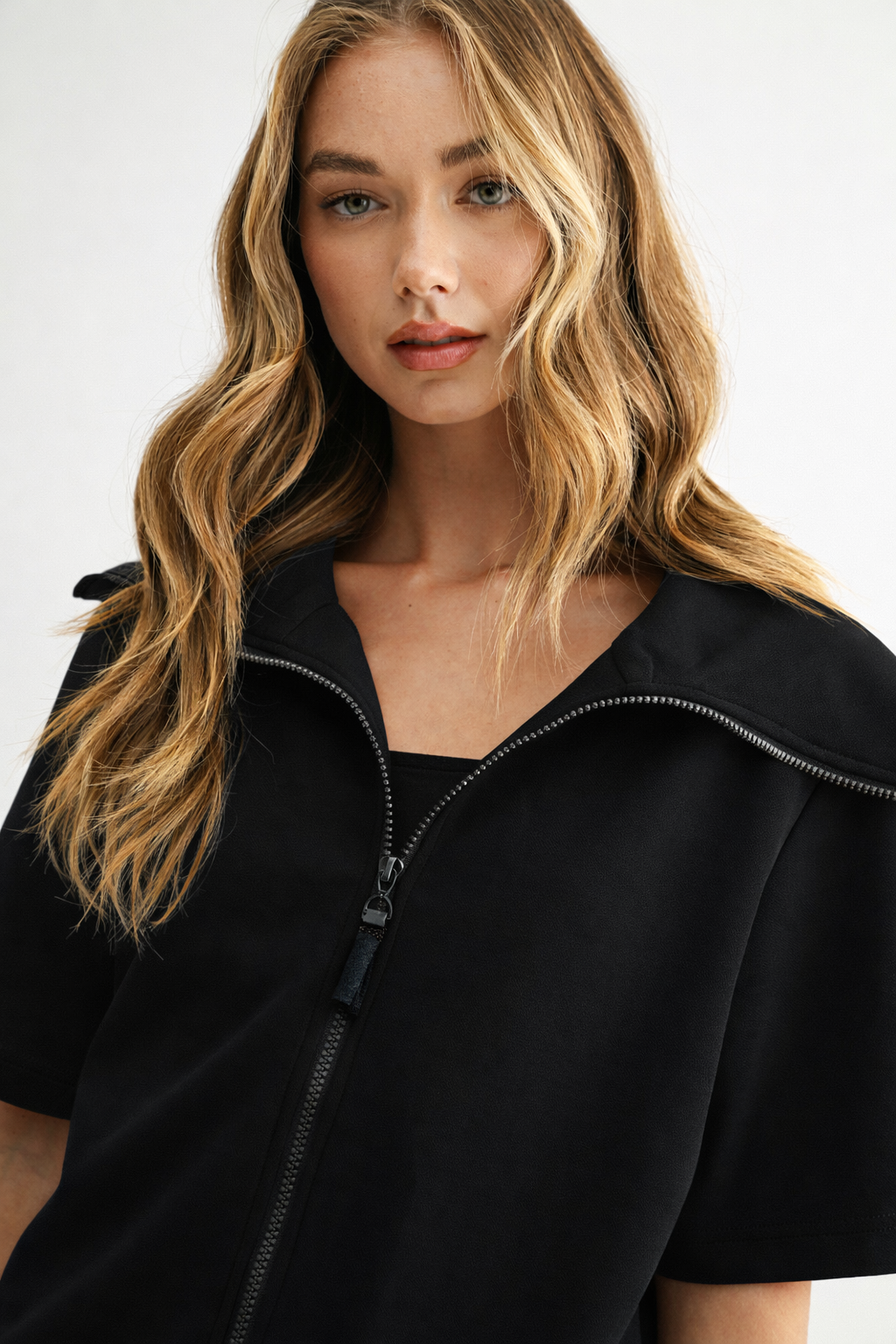 JOH Apparel Juriko Wide Collar Zip Front Knit Top