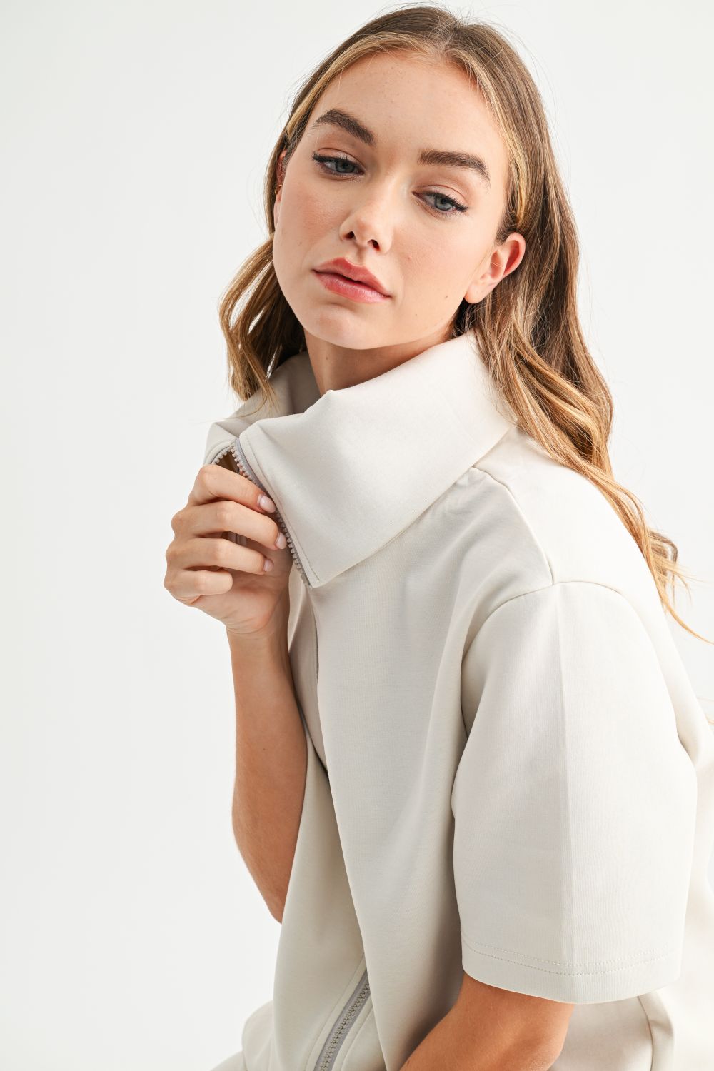 JOH Apparel Juriko Wide Collar Zip Front Knit Top