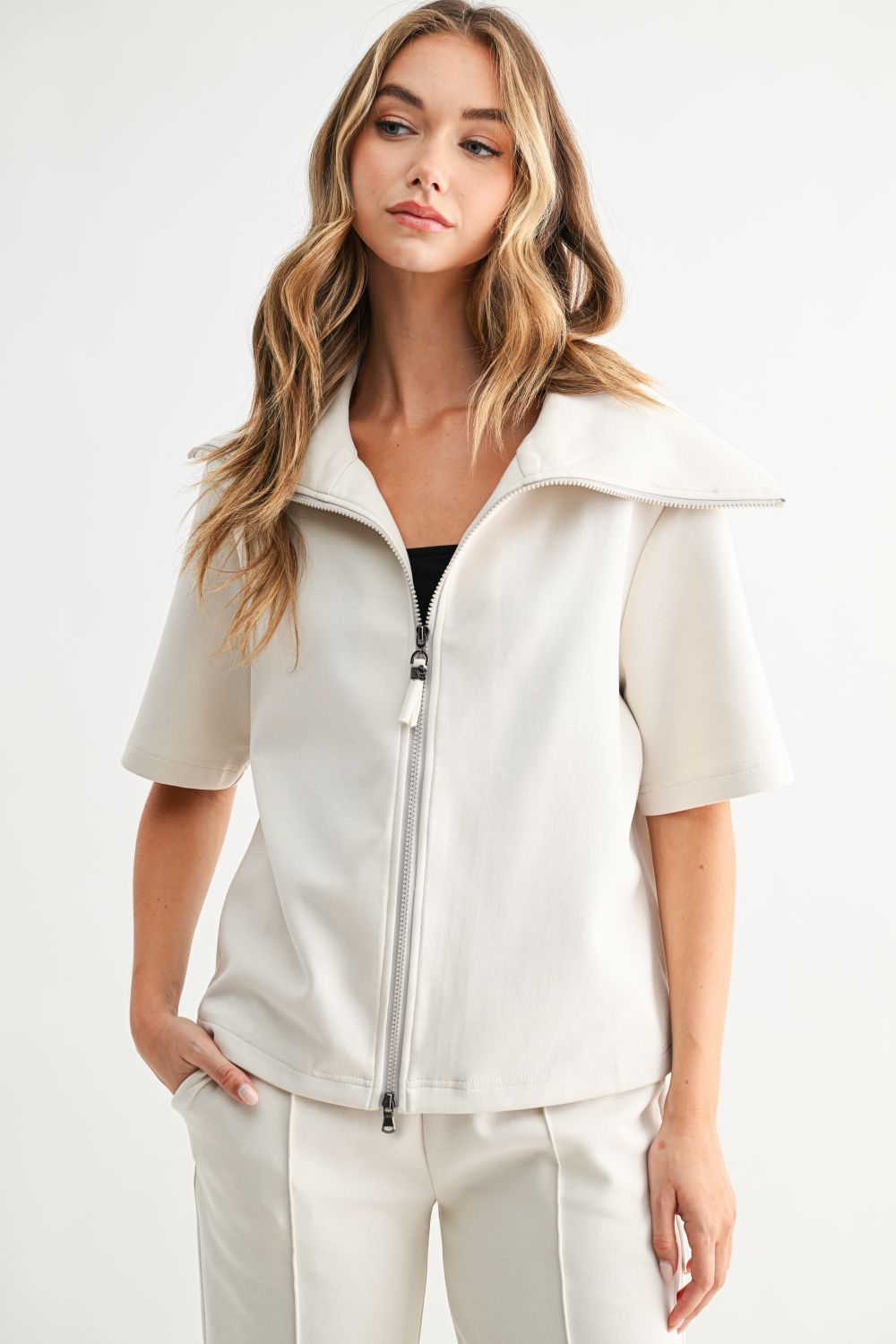 JOH Apparel Juriko Wide Collar Zip Front Knit Top