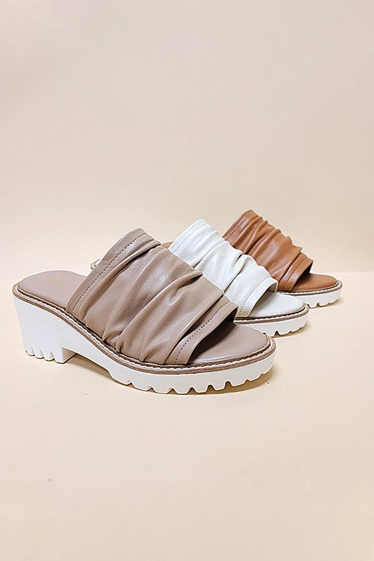 D-Aitana Platform Sandals