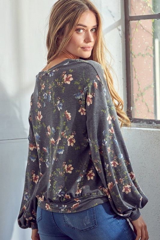 e Luna Allover Floral Print Sweatshirt