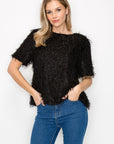 Winnae Sparkling Feathered Eyelash Top