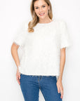 Winnae Sparkling Feathered Eyelash Top