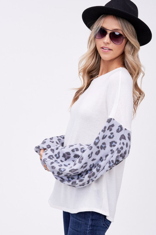 e Luna PLUS Animal Mixed Volume Sleeve Top