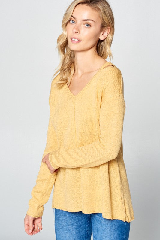 e Luna Solid Light Knit V-Neck Sweater