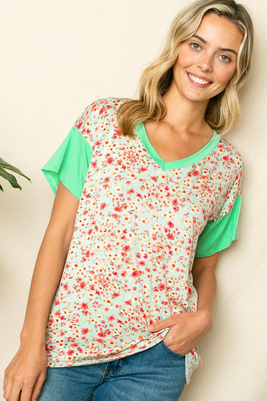 e Luna Dizzy Floral Solid Mix Boxy Top