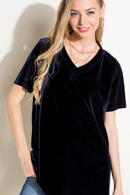 e Luna Velvet V-Neck Boxy Top