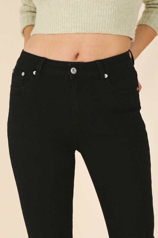 Lilou Skinny Jeans in Black