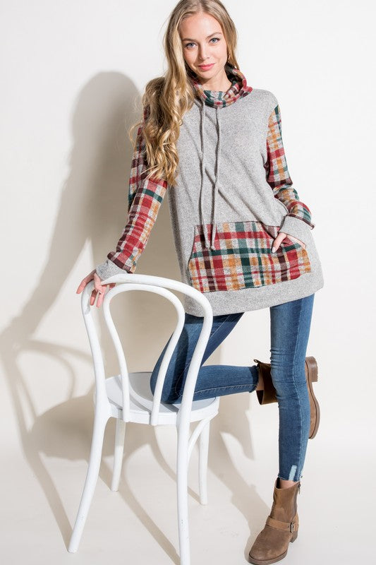 e Luna Plaid Mixed Turtle Neck Sweatshirt