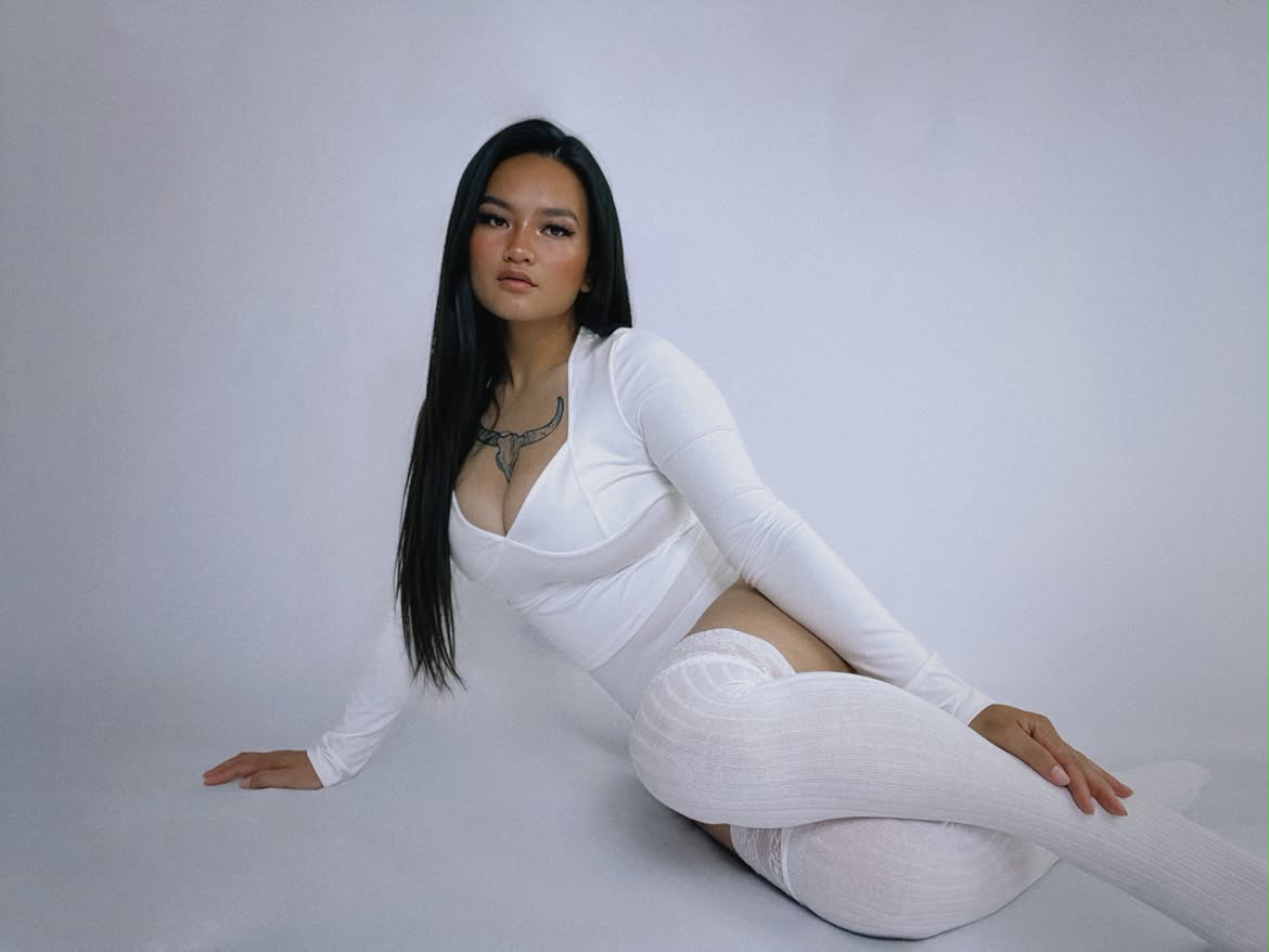 Lace-Trimmed Over-the-Knee Socks