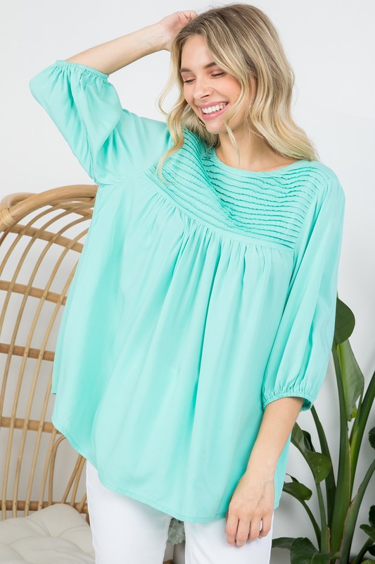 e Luna PLUS Solid Pintuck Tunic Blouse