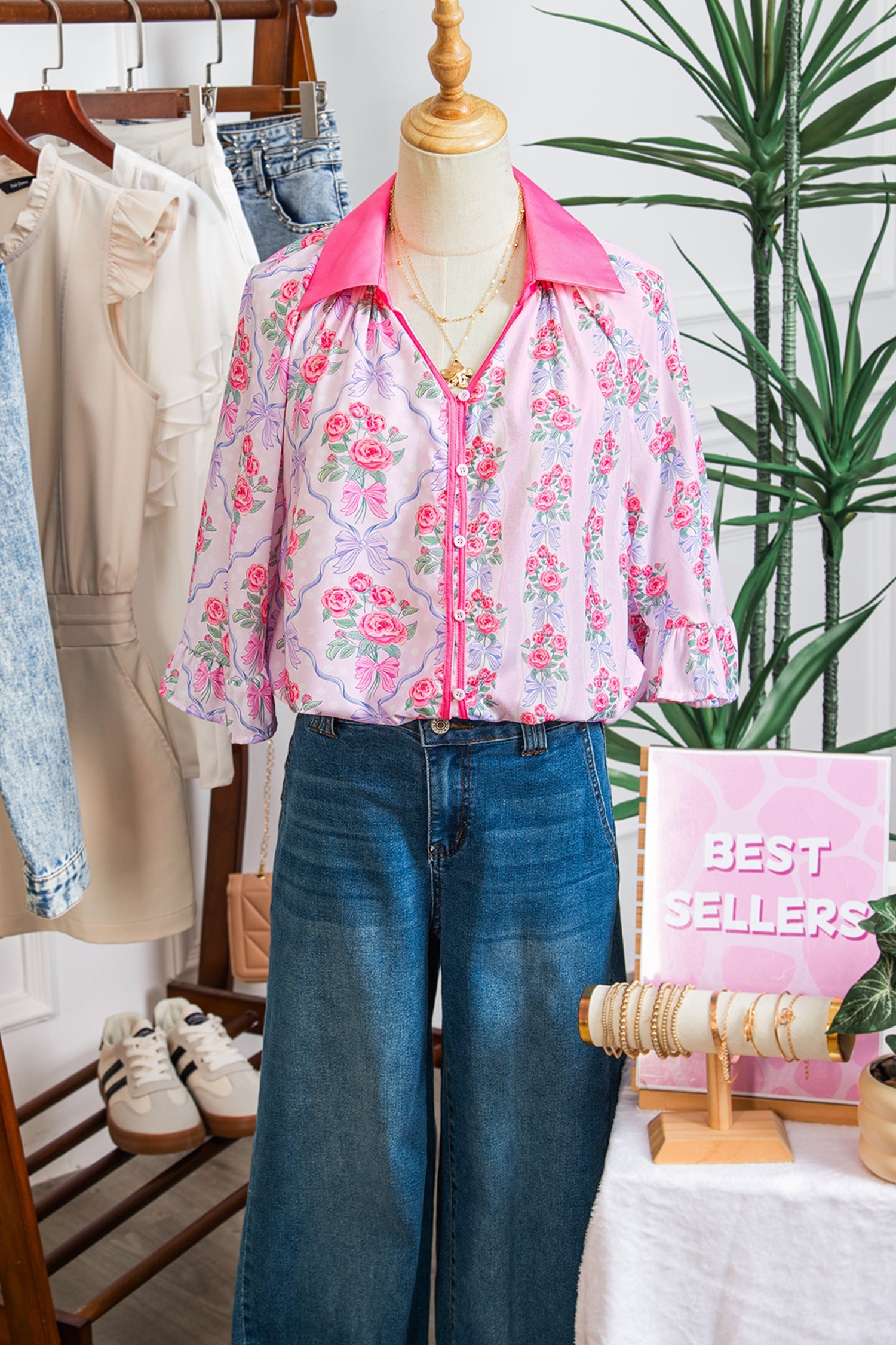 Floral Collared V-Neck Ruffle 3/4 Sleeve Shirt